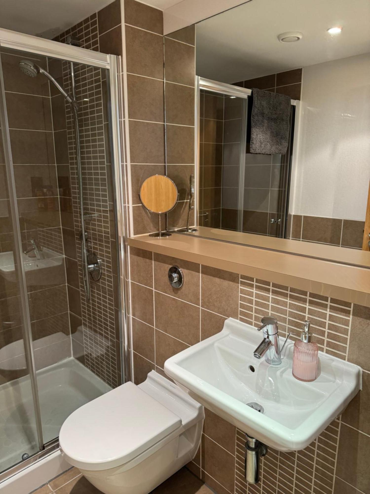 Merchant City Luxury 2 Bedroom Apartment With Secure Parking Available On Request Glasgow Eksteriør billede